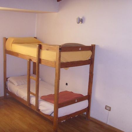 Hostel El Agora Trelew Ngoại thất bức ảnh